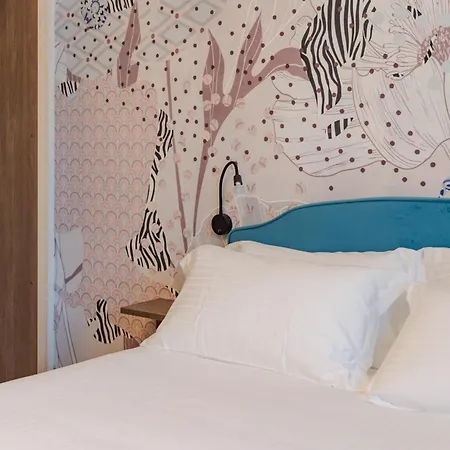 Ophelia Hotel