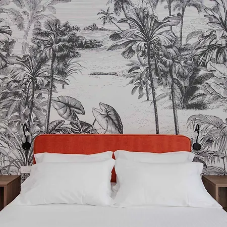 Ophelia Hotel